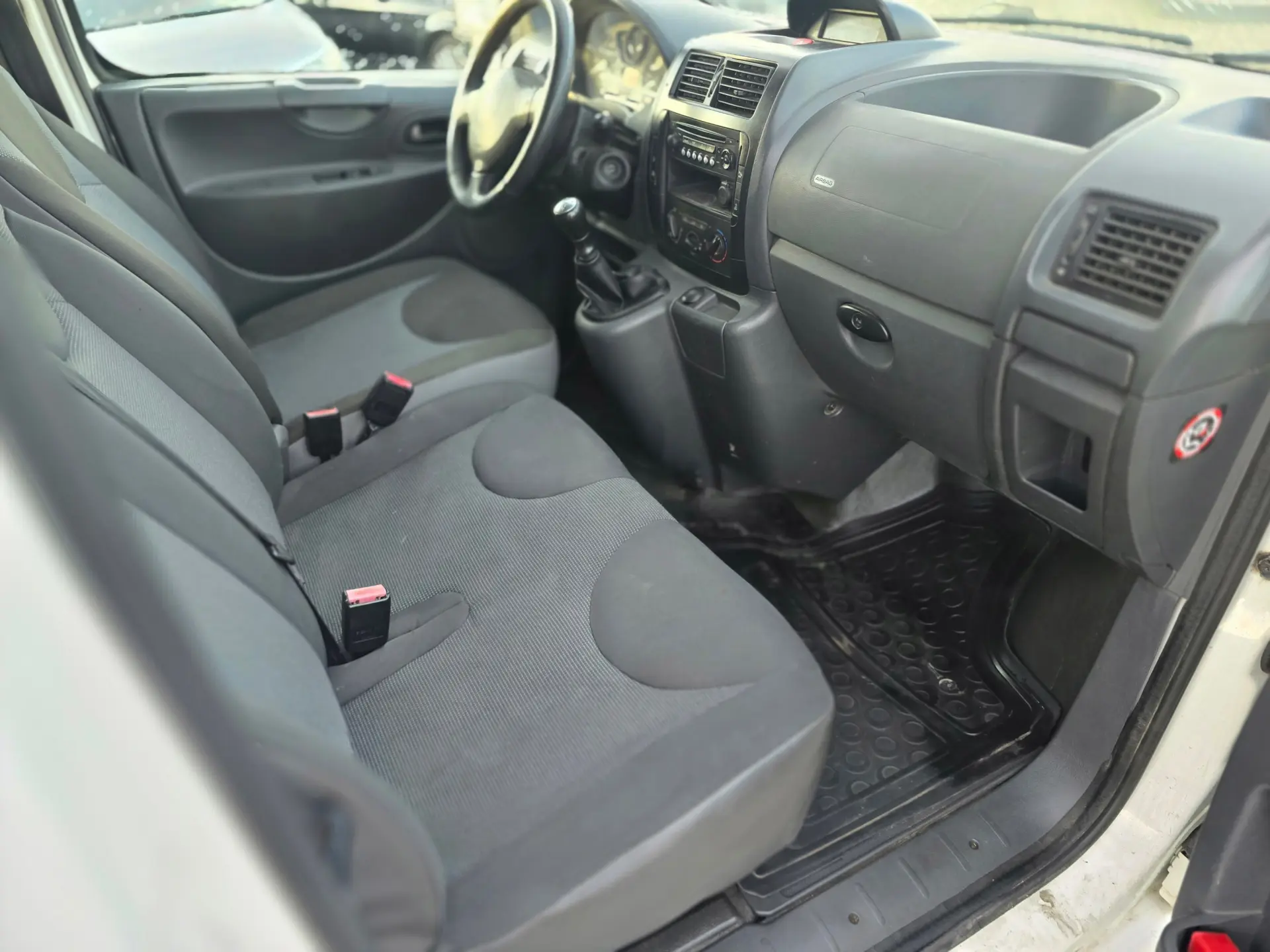 Peugeot Expert 1.6 HDi L2H1 Semi-Vidrado 17