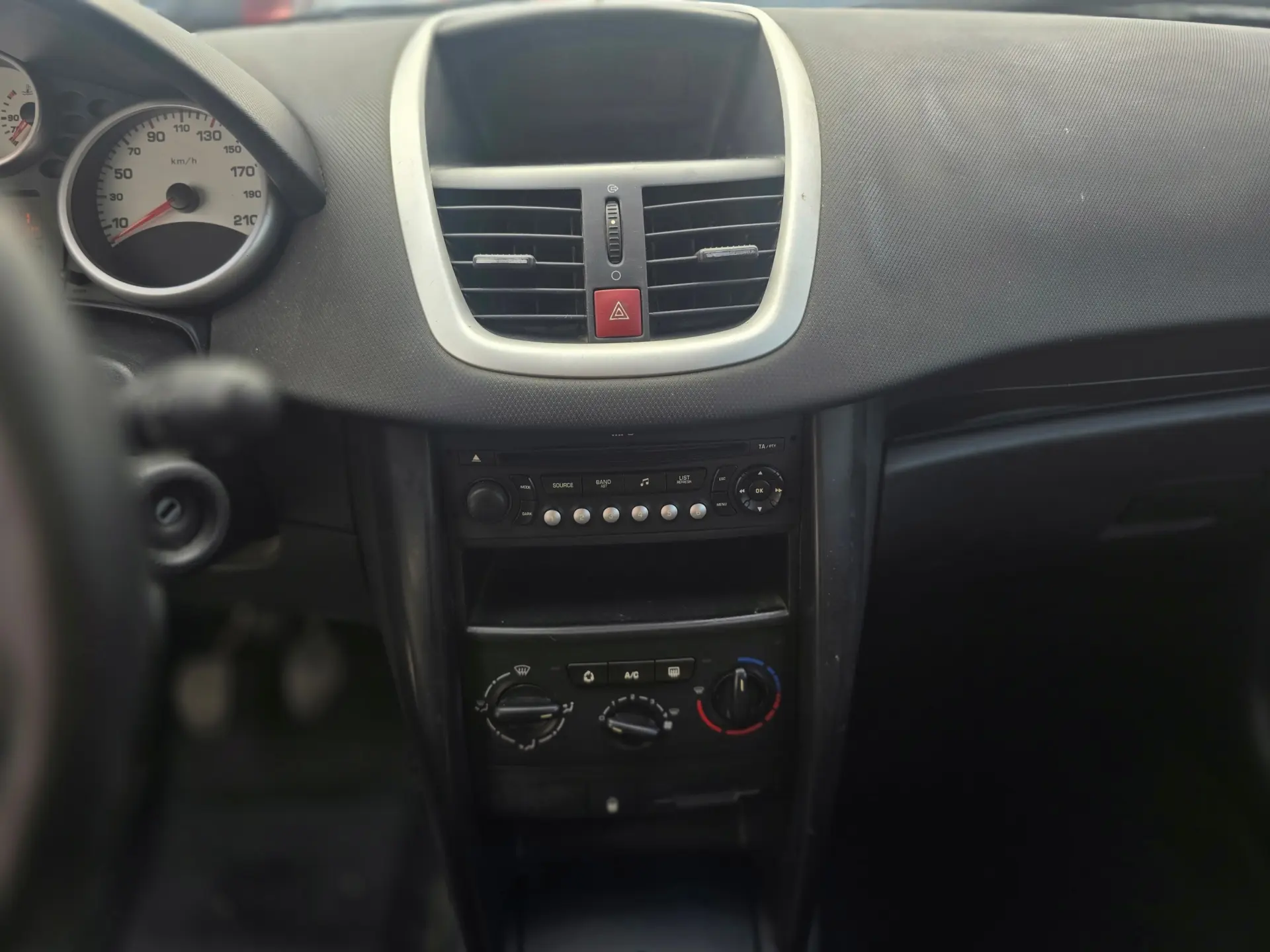 Peugeot 207 1.4 HDi Active 11