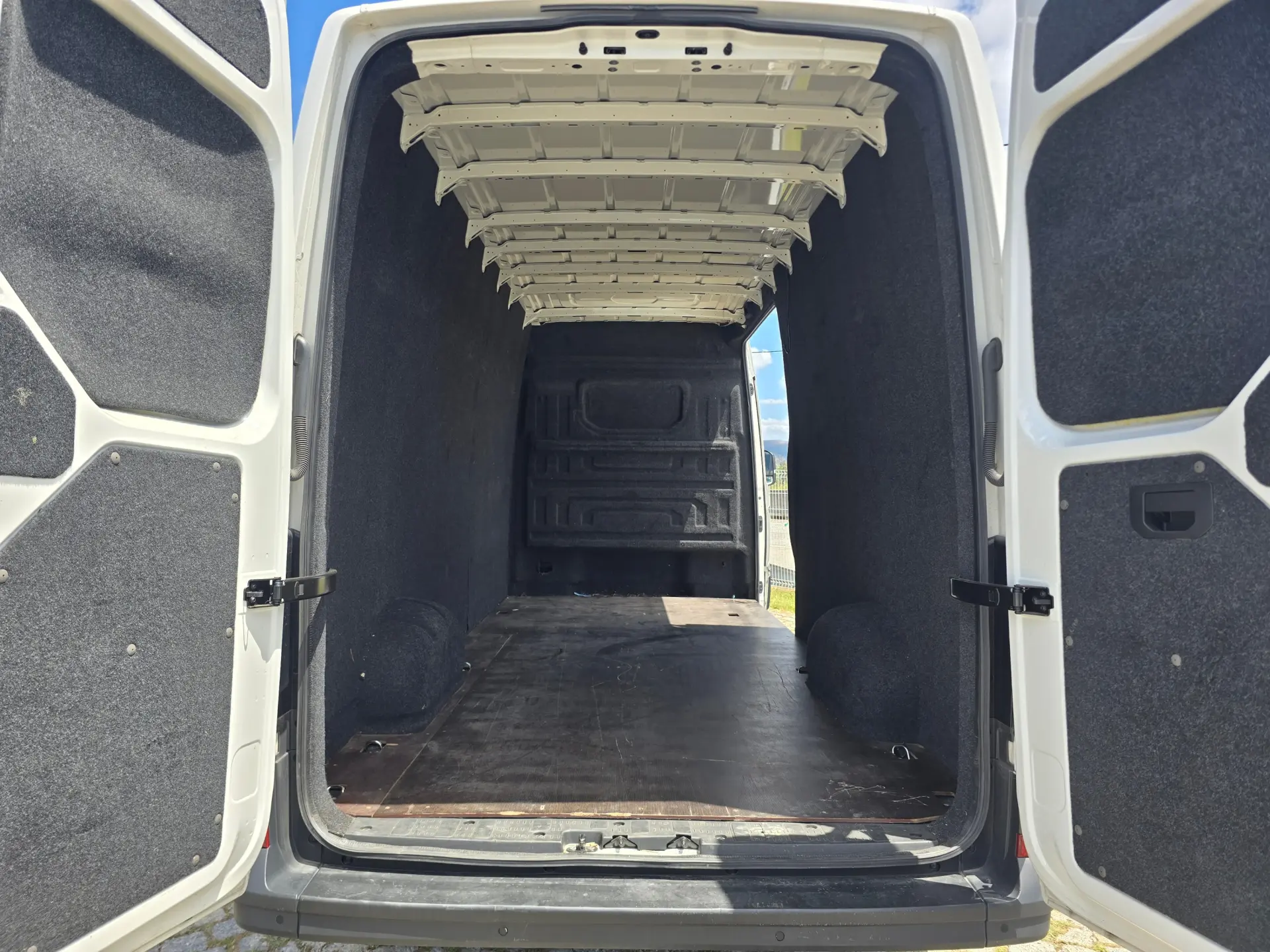 Volkswagen Crafter 35 2.0 TDI L4H3 Net Aut. 7