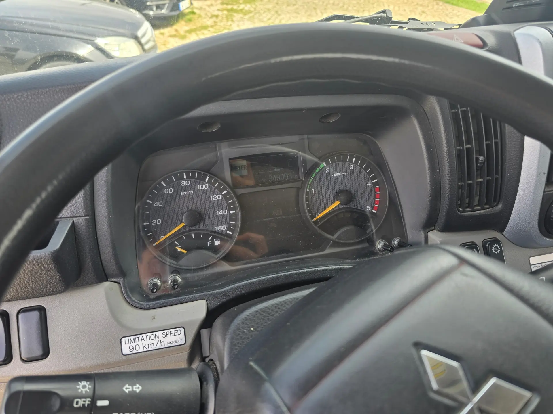 Mitsubishi Fuso Canter 9C18 6
