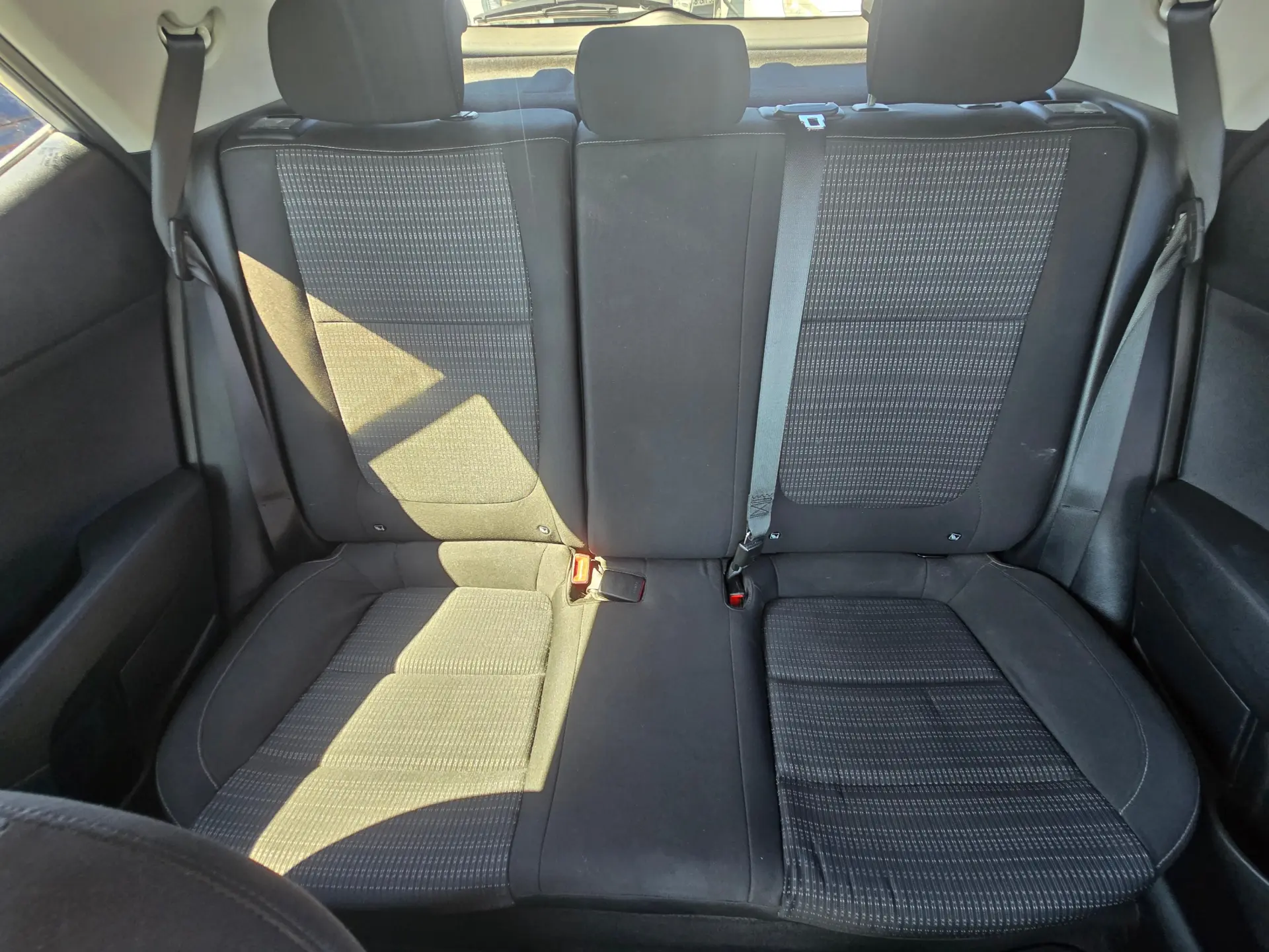 Kia Stonic 1.6 CRDi LX 28