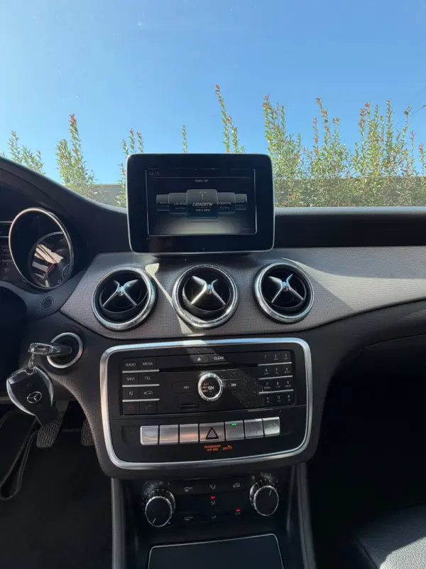 Mercedes-Benz CLA 180 d Shooting Brake Urban 7