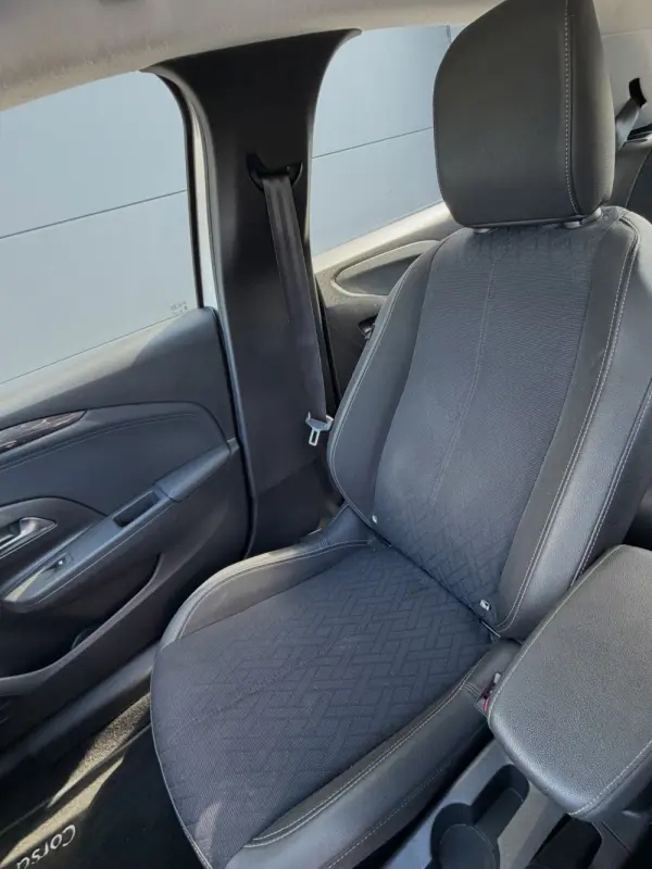 Opel Corsa 1.2 Elegance 10