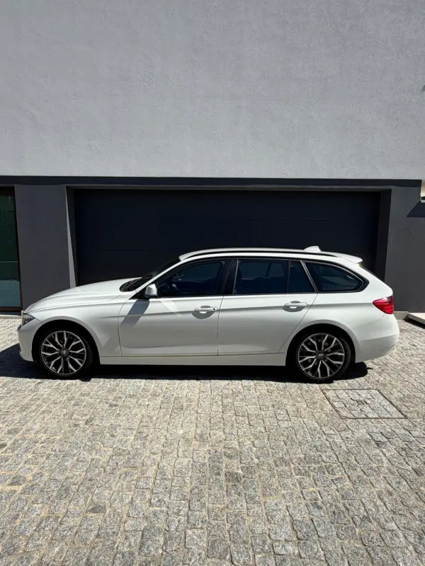 BMW 318 d Auto Line Luxury 4