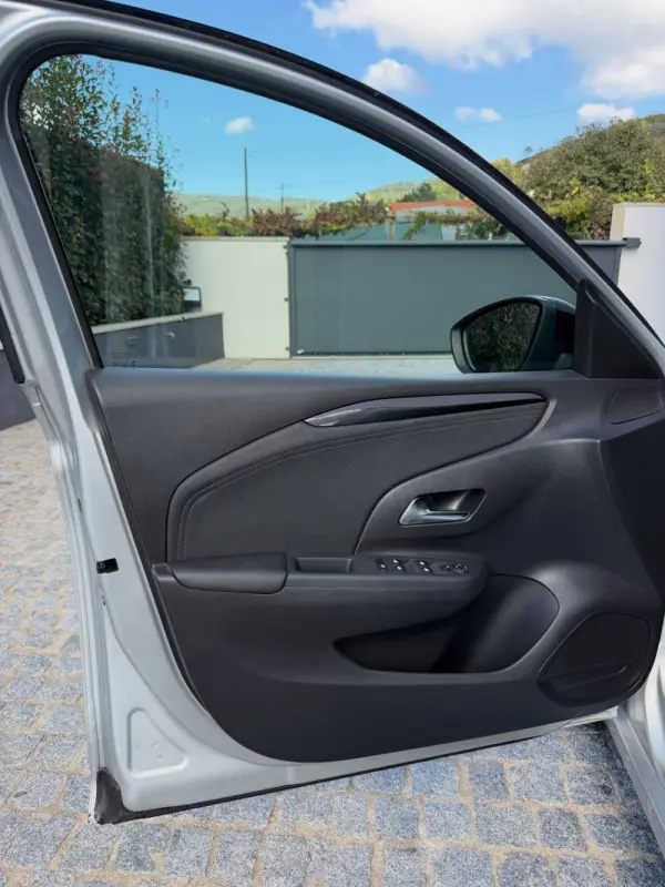 Opel Corsa 1.2 Elegance 9