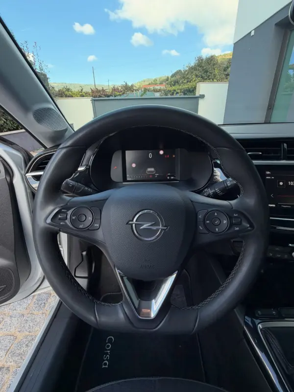 Opel Corsa 1.2 Elegance 11