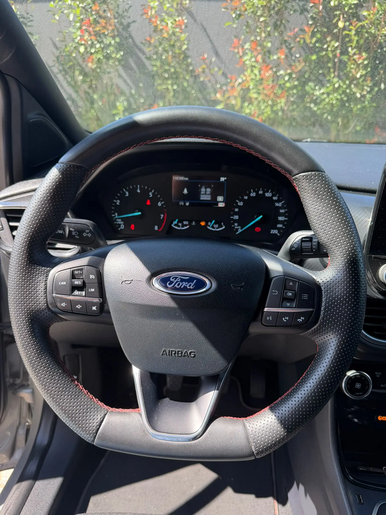 Ford Puma 1.0 EcoBoost MHEV ST-Line 8