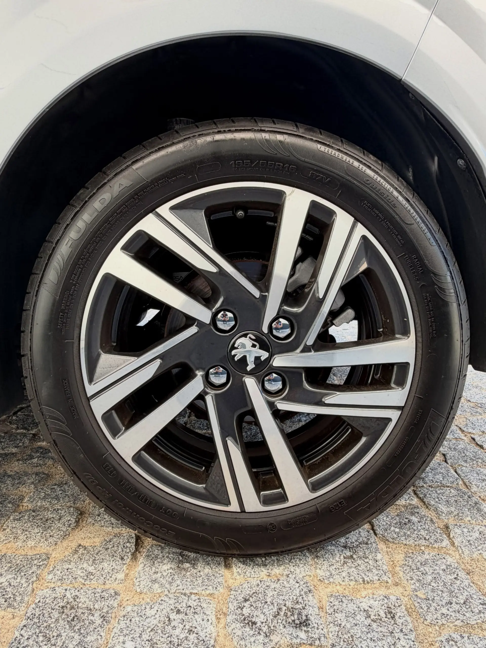 Peugeot 208 1.5 BlueHDi Allure Pack 7