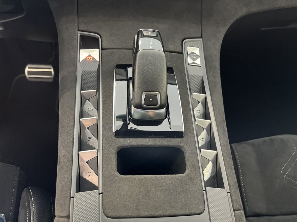 DS DS7 Crossback null 28