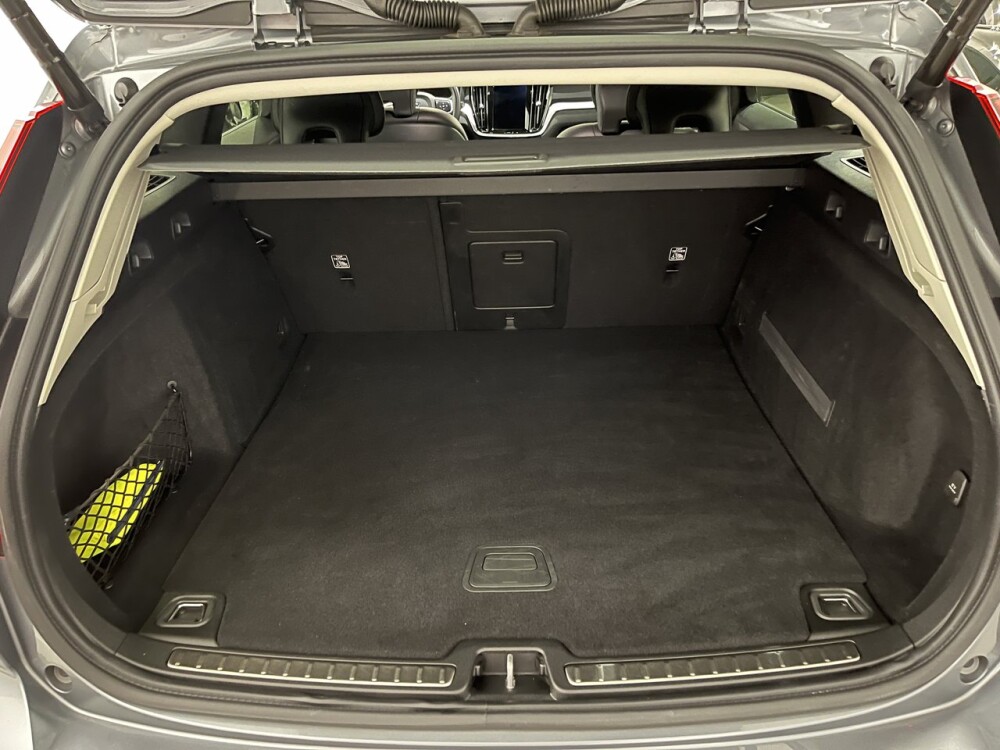 Volvo V60 D3 Momentum Plus 8