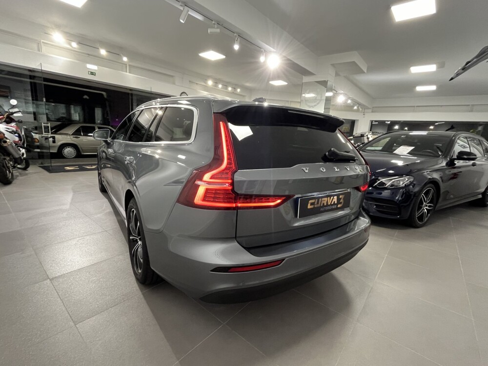 Volvo V60 D3 Momentum Plus 7