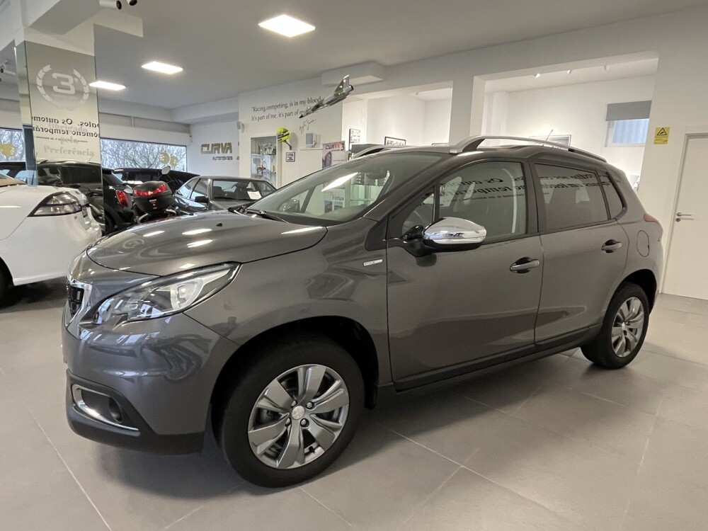 Peugeot 2008 Puretech Style 6