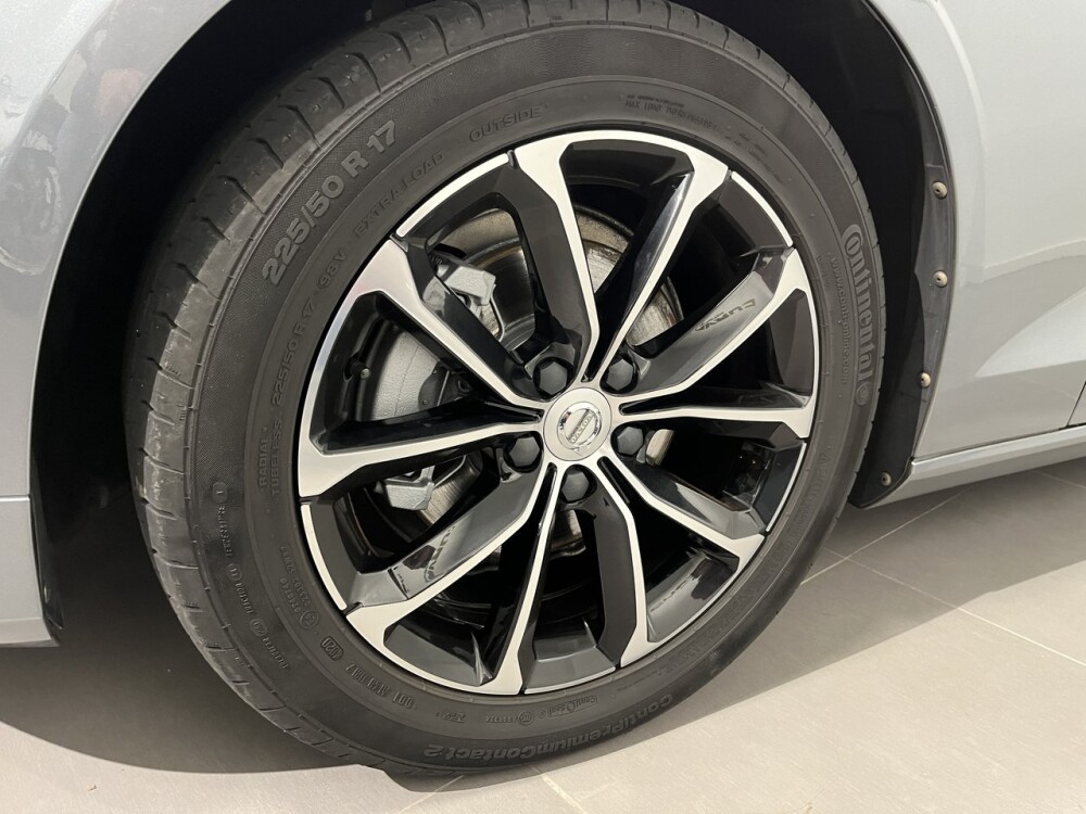 Volvo V60 D3 Momentum Plus 30