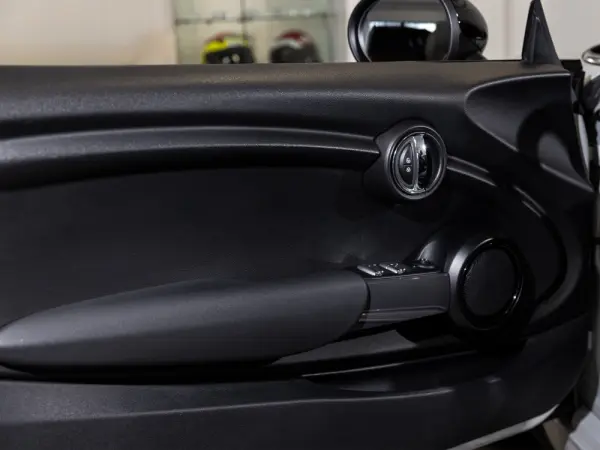 MINI Cabrio Cooper Premium Extra JCW Auto 12