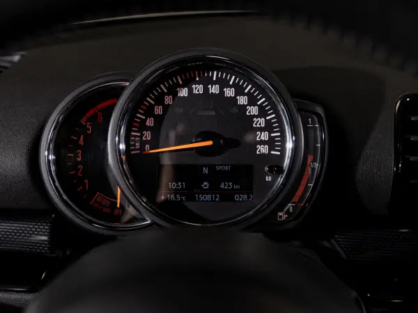 MINI Clubman One D Pack Chili II 26