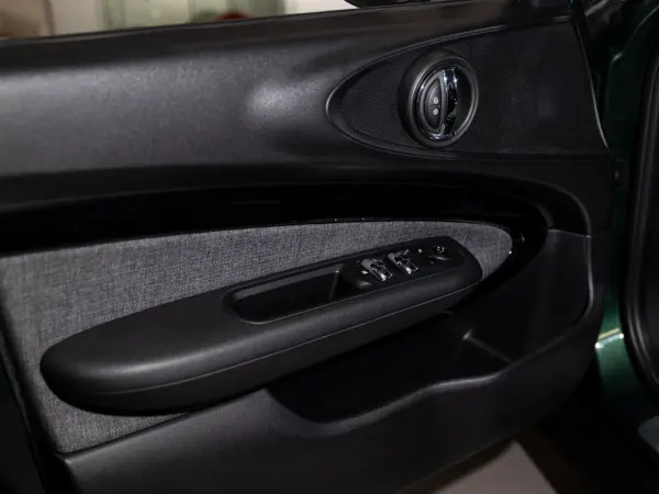 MINI Clubman One D Pack Chili II 12