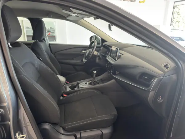 Nissan Qashqai 1.3 DIG-T MHEV MT Acenta 11