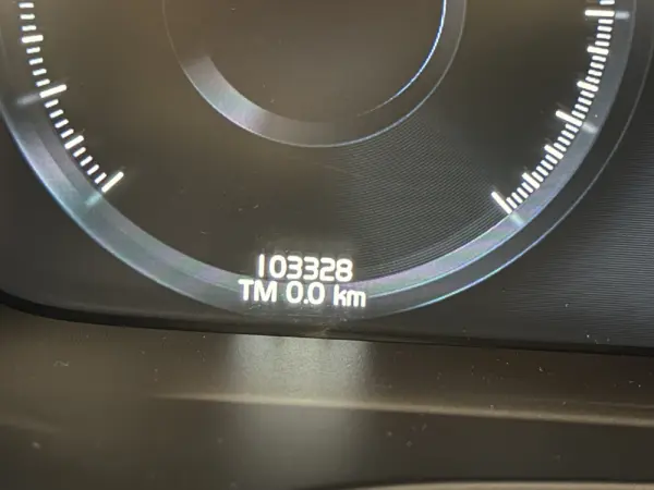 Volvo V60 2.0 B4 R-Design Geartronic 12