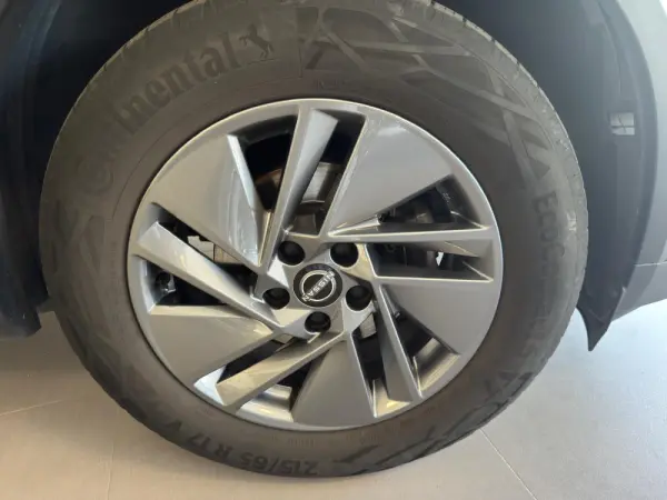 Nissan Qashqai 1.3 DIG-T MHEV MT Acenta 14