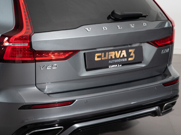 Volvo V60 D 3 R Design 5