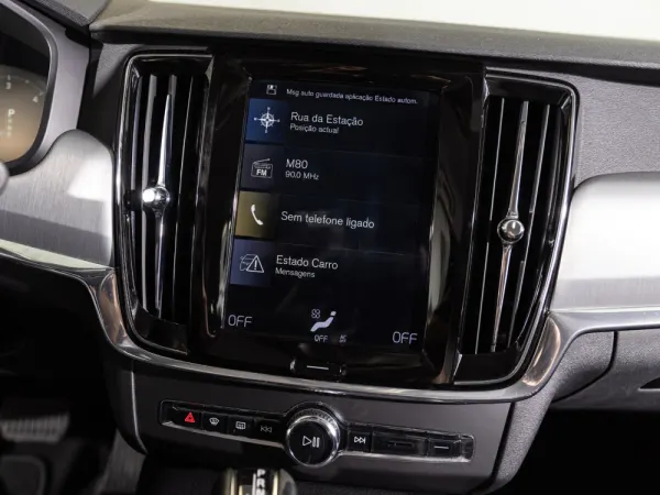 Volvo V90 2.0 D5 Momentum AWD Geartronic 27