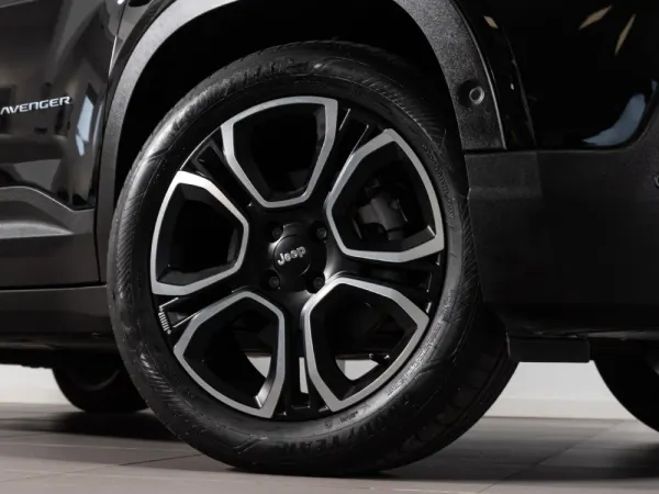Jeep Avenger 54 kWh 1st Editon 8