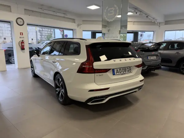 Volvo V60 2.0 B4 R-Design Geartronic 4