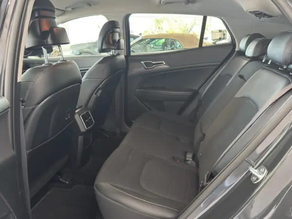 Kia Sportage 1.6 T-GDi PHEV Tech+SRF 19