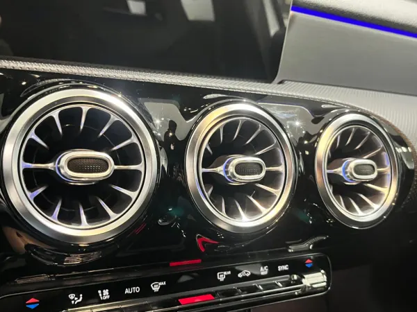 Mercedes-Benz A 200 AMG Line 21