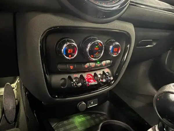 MINI Clubman One D Pack Chili II 27