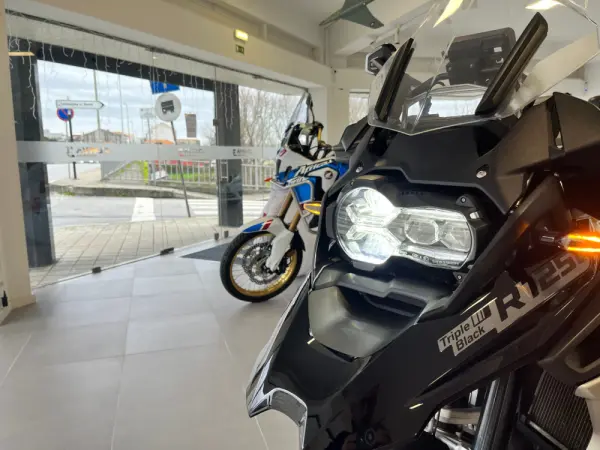 BMW R 1250 GS Adventure Triple Black 8