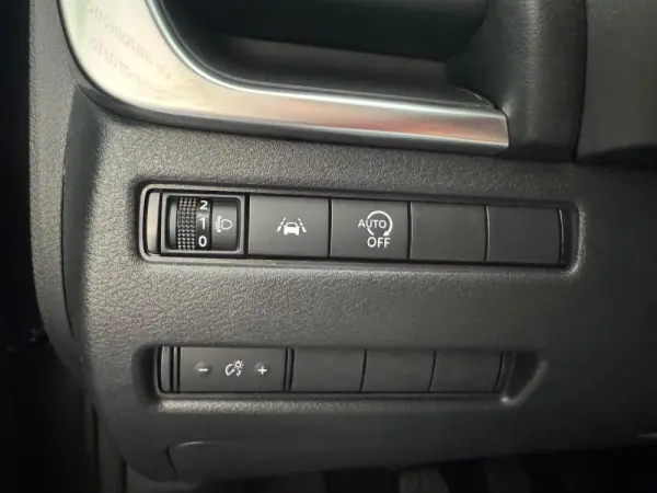Nissan Qashqai 1.3 DIG-T MHEV MT Acenta 9