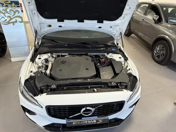 Volvo V60 2.0 B4 R-Design Geartronic 22