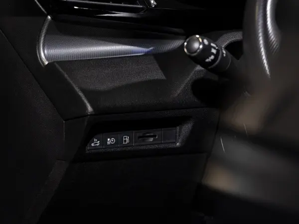 Peugeot 308 SW 1.6 Hybrid GT e-EAT8 18