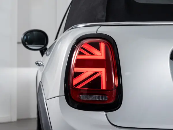 MINI Cabrio Cooper Premium Extra JCW Auto 8