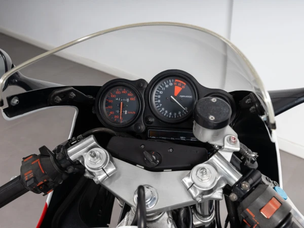 Honda VFR 400R 18