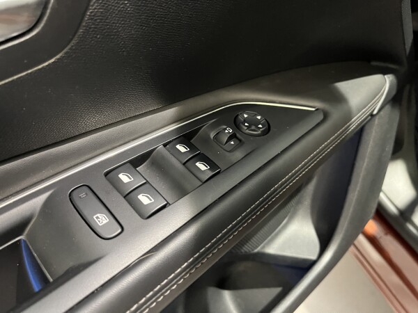 Peugeot 3008 null 18