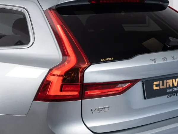 Volvo V90 2.0 D5 Momentum AWD Geartronic 8