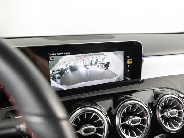 Mercedes-Benz A 200 AMG Line 18