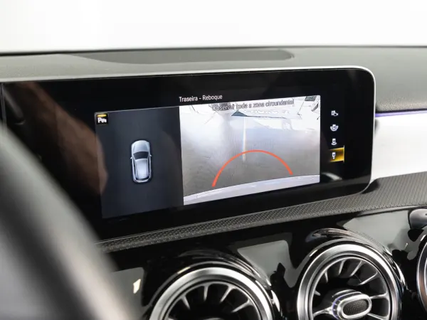 Mercedes-Benz A 200 AMG Line 19