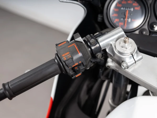 Honda VFR 400R 16