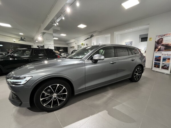 Volvo V60 D3 Momentum Plus 6