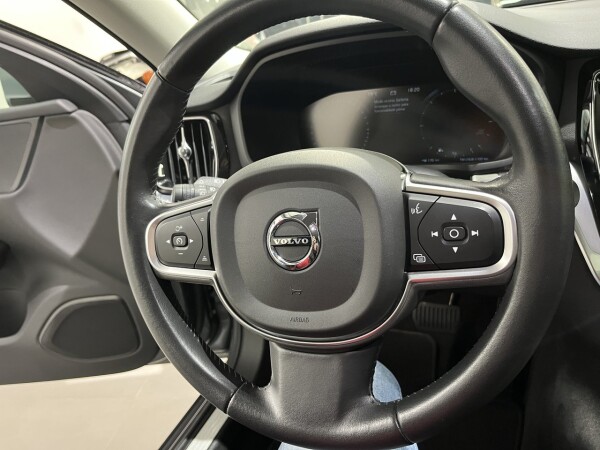 Volvo V60 D3 Momentum Plus 15