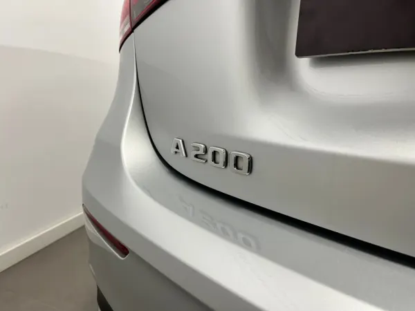 Mercedes-Benz A 200 AMG Line 8