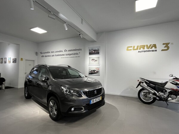 Peugeot 2008 Puretech Style 7