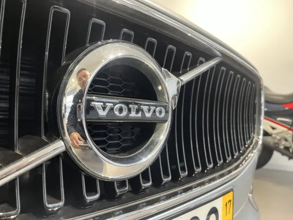 Volvo V90 2.0 D5 Momentum AWD Geartronic 35
