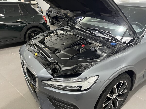 Volvo V60 D3 Momentum Plus 29