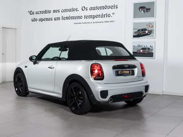 MINI Cabrio Cooper Premium Extra JCW Auto 2