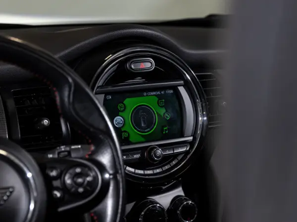 MINI Cabrio Cooper Premium Extra JCW Auto 13