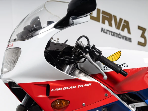 Honda VFR 400R 15